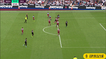 足球报：多支中超球队巨额欠税，以亿元为单位拖欠税款