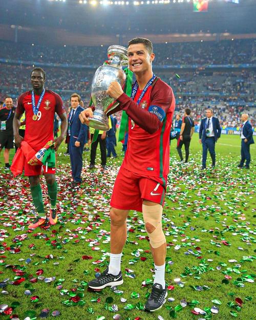 里奇·保罗：确认詹姆斯本赛季不会离开湖人