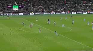 2025年12月2日，湖人 vs 太阳，湖人背靠背迎战太阳，双方实力悬殊，湖人状态火热，太阳面临两连败困境。