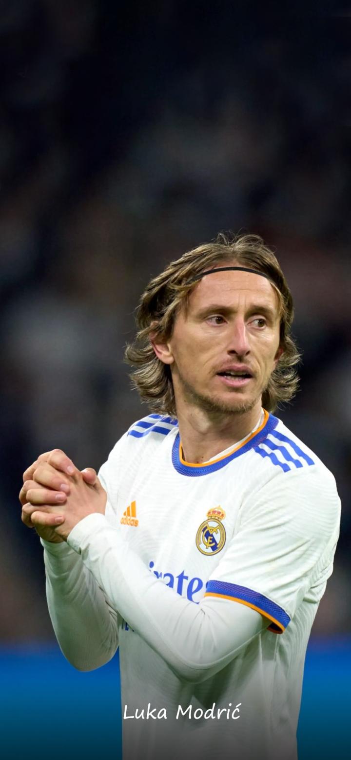 斯洛特：让萨拉赫替补不是容易的决定，但这就是我的选择