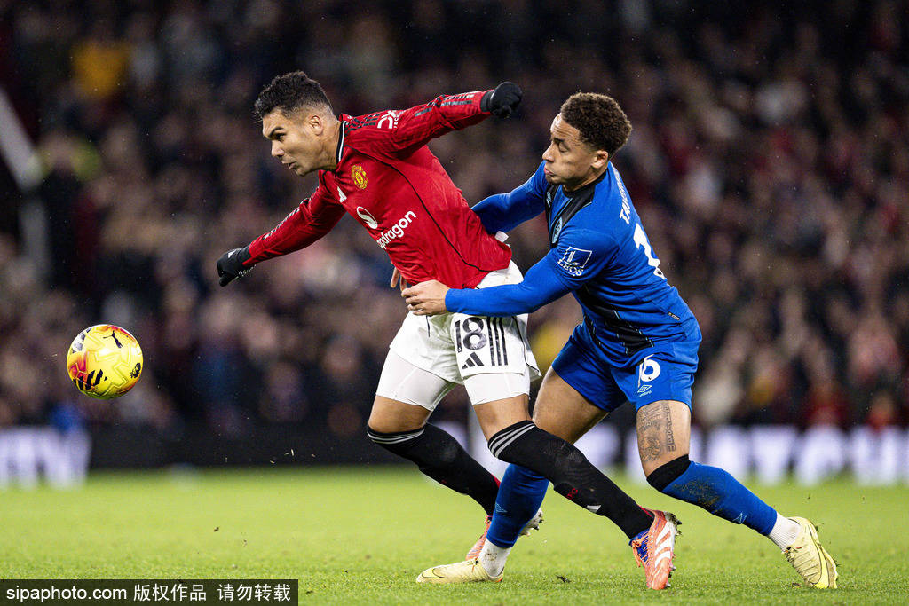 莱万多夫斯基在巴萨的点球表现：从辉煌到困惑